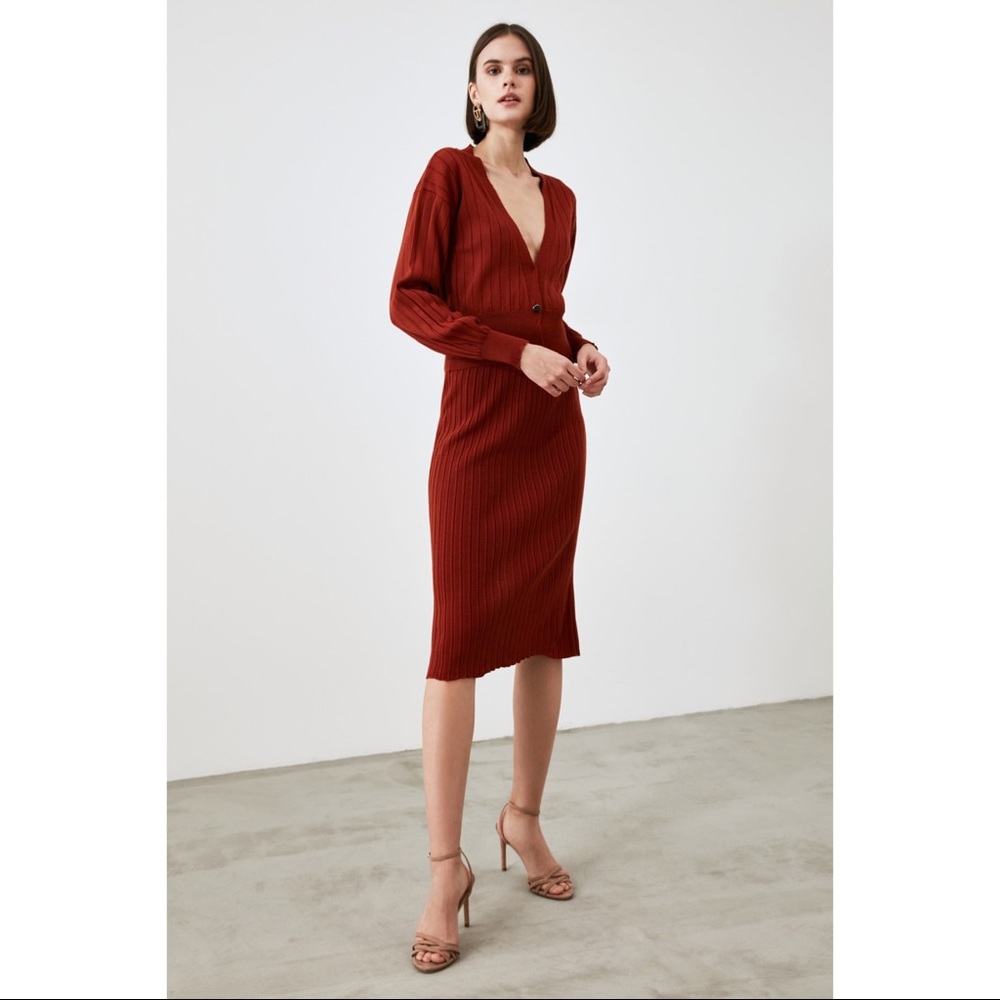 2 Piece Red Knitwear V Neck Cardigan Skirt Set - Picture 2 of 5
